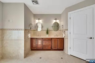 245 Kingsland Ave, Lyndhurst Township, NJ 07071 - Photo 24