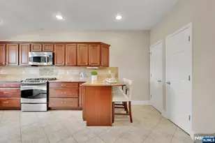 245 Kingsland Ave, Lyndhurst Township, NJ 07071 - Photo 8