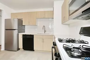 109 Grand Ave 2A, Englewood, NJ 07631 - Photo 10