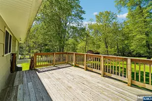44 Brookwood Dr, Mahwah, NJ 07430 - Photo 32