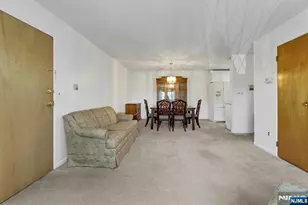 846 Riverside 202, Lyndhurst Township, NJ 07071 - Photo 24
