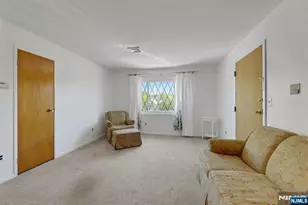 846 Riverside 202, Lyndhurst Township, NJ 07071 - Photo 26