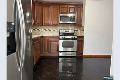 458 Lawn Avenue 2nd Floor #2nd Floor, Palisades Park, NJ 07650 - Photo 8