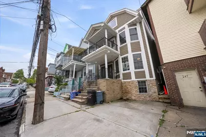 245 Jewett Avenue, Jersey City, NJ 07304 - Photo 40