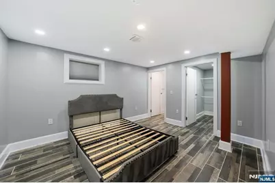 245 Jewett Avenue, Jersey City, NJ 07304 - Photo 30
