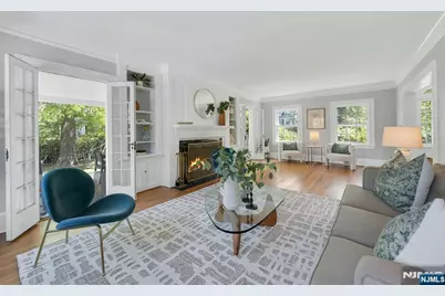 212 Midland Avenue, Montclair, NJ 07042 - Photo 2