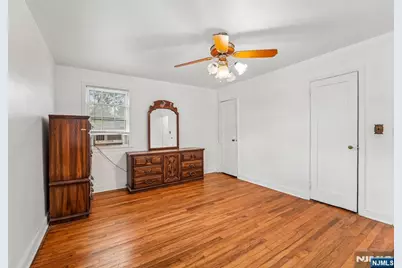 1030 Jassamine Way, Fort Lee, NJ 07024 - Photo 10