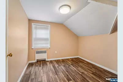 1030 Jassamine Way, Fort Lee, NJ 07024 - Photo 18