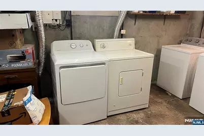 281 Main Street, East Rutherford, NJ 07073 - Photo 24