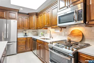 57 Peach Hill Ct, Ramsey, NJ 07446 - Photo 4