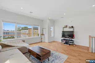 31 Patterson St, Harrison, NJ 07029 - Photo 6