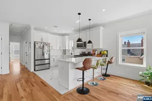 31 Patterson St, Harrison, NJ 07029 - Photo 4