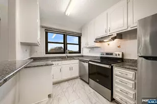 7855 Blvd East 6L, North Bergen, NJ 07047 - Photo 8