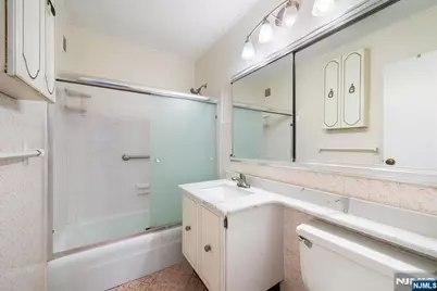 7855 Boulevard East 6L #6L, North Bergen, NJ 07047 - Photo 12