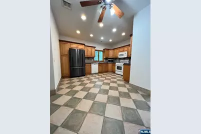 367 Morse Avenue, Ridgefield, NJ 07657 - Photo 6