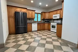 367 Morse Ave, Ridgefield, NJ 07657 - Photo 6