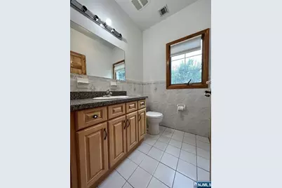 367 Morse Avenue, Ridgefield, NJ 07657 - Photo 8