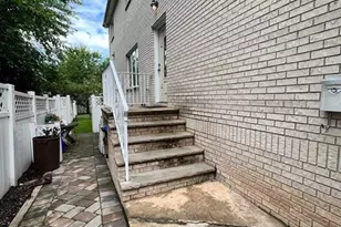 367 Morse Ave, Ridgefield, NJ 07657 - Photo 2