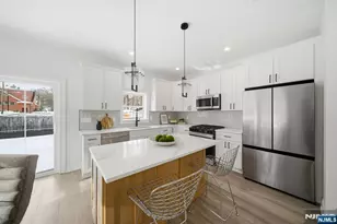 28 Irving St, Montclair, NJ 07042 - Photo 8