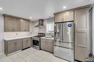 297 Hamilton Pl, Hackensack, NJ 07601 - Photo 10