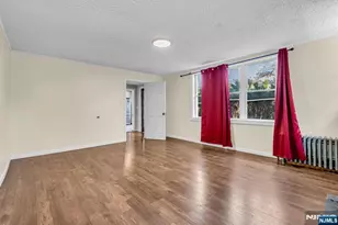 297 Hamilton Pl, Hackensack, NJ 07601 - Photo 4