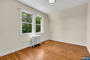 297 Hamilton Pl, Hackensack, NJ 07601 - Photo 20