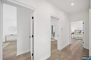 28 1/2 Irving St, Montclair, NJ 07042 - Photo 12