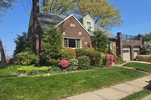 585 Monroe Pl, Ridgefield, NJ 07657 - Photo 2