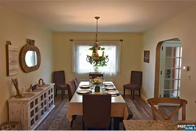 585 Monroe Place, Ridgefield, NJ 07657 - Photo 8