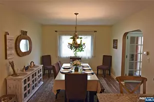 585 Monroe Pl, Ridgefield, NJ 07657 - Photo 8