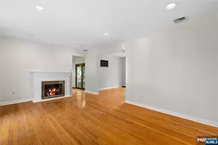 557 Monroe Ct, River Edge, NJ 07661 - Photo 4