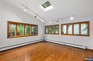 557 Monroe Ct, River Edge, NJ 07661 - Photo 8