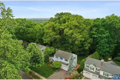 557 Monroe Court, River Edge, NJ 07661 - Photo 4