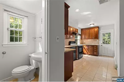 557 Monroe Court, River Edge, NJ 07661 - Photo 16