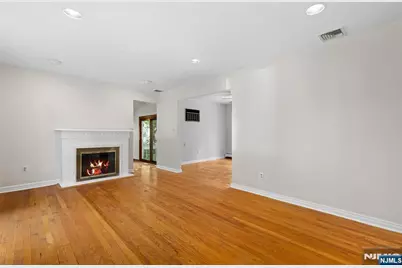 557 Monroe Court, River Edge, NJ 07661 - Photo 6