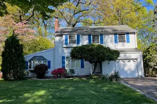557 Monroe Ct, River Edge, NJ 07661 - Photo 1