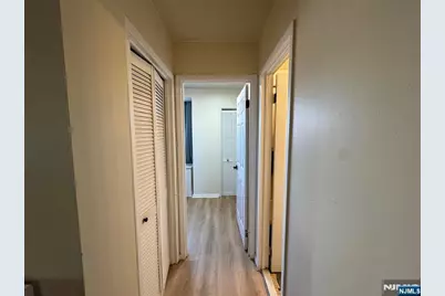 1590 Anderson Avenue 2F #2F, Fort Lee, NJ 07024 - Photo 10