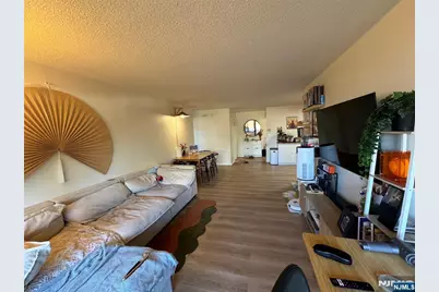 1590 Anderson Avenue 2F #2F, Fort Lee, NJ 07024 - Photo 8