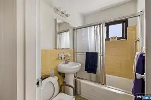 3060 Edwin 3D, Fort Lee, NJ 07024 - Photo 10