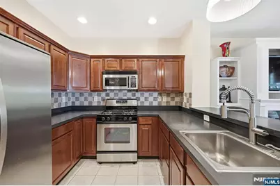 212 Riverwalk Way L127 #L127, Clifton, NJ 07014 - Photo 10