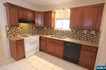 20 Woodland Avenue, Nutley, NJ 07110 - Photo 14