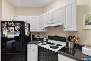 9224 Richmond Rd, West Milford, NJ 07480 - Photo 10