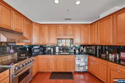 20 Ave At Port Imperial 202 #202, West New York, NJ 07093 - Photo 14