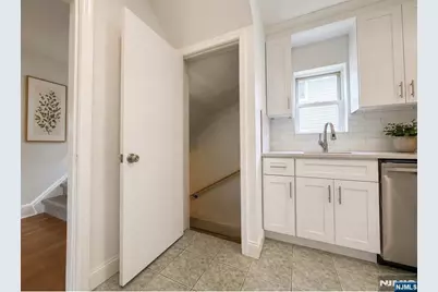 312 Rochelle Avenue, Rochelle Park Township, NJ 07662 - Photo 4