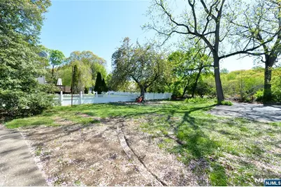 385 Goffle Road 1st Floor #1st Floor, Ridgewood, NJ 07450 - Photo 20