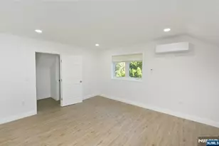 385 Goffle Road 2nd Floor, Ridgewood, NJ 07450 - Photo 8