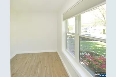 385 Goffle Road 2nd Floor #2nd Floor, Ridgewood, NJ 07450 - Photo 2