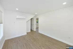 385 Goffle Road 2nd Floor, Ridgewood, NJ 07450 - Photo 10
