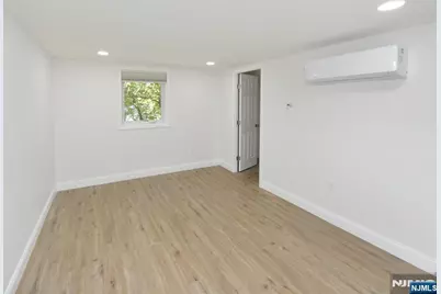 385 Goffle Road 2nd Floor #2nd Floor, Ridgewood, NJ 07450 - Photo 6