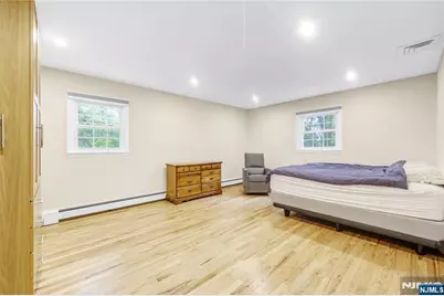 99 Lambert Place, Paramus, NJ 07652 - Photo 18